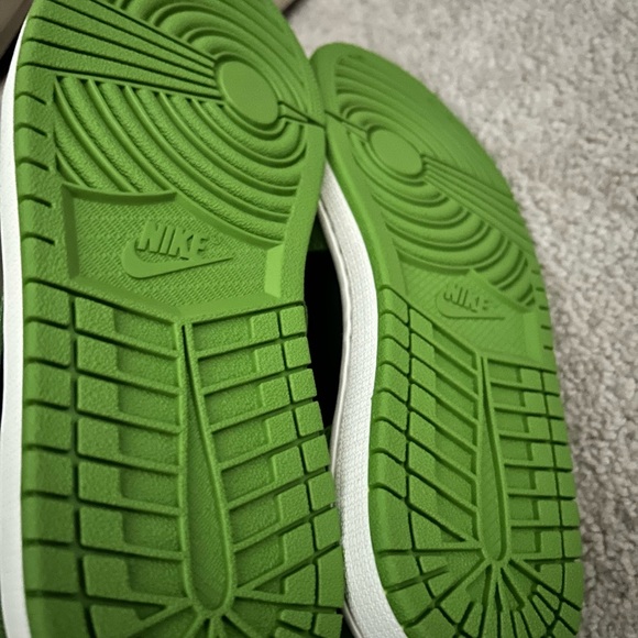 Jordan Green and Black High-Top Sneakers-Women’s - Picture 2 of 6